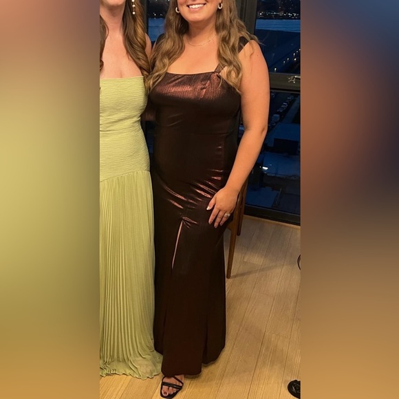 LAUNDRY BY SHELLI SEGAL
METALLIC FRONT SLIT SLEEVELESS MAXI GOWN, Sz 14, worn 1x - Picture 5 of 5